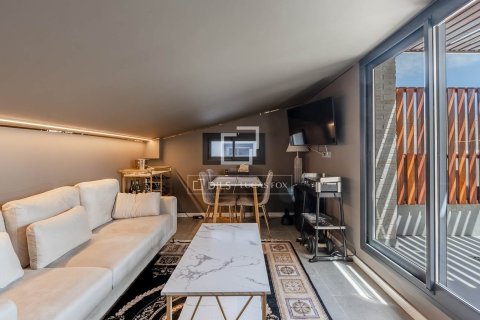 Apartamento de 3 dormitorios en venta en Esplugues de Llobregat, Barcelona, Cataluña, Spain № 7060 - foto 26
