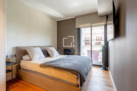 Apartamento de 3 dormitorios en venta en Esplugues de Llobregat, Barcelona, Cataluña, Spain № 7060 - foto 18