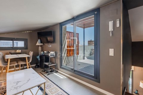 Apartamento de 3 dormitorios en venta en Esplugues de Llobregat, Barcelona, Cataluña, Spain № 7060 - foto 15