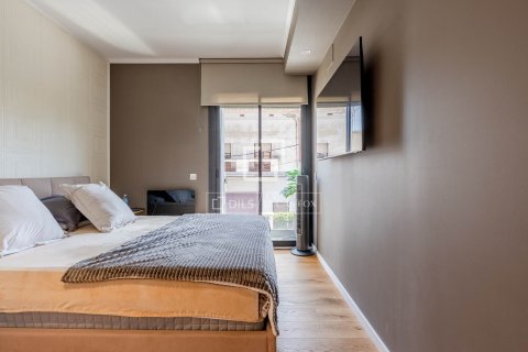 Apartamento de 3 dormitorios en venta en Esplugues de Llobregat, Barcelona, Cataluña, Spain № 7060 - foto 17