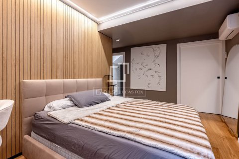 Apartamento de 3 dormitorios en venta en Esplugues de Llobregat, Barcelona, Cataluña, Spain № 7060 - foto 5