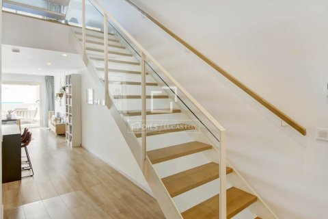 Villa de 4 dormitorios en venta en Sant Just Desvern, Barcelona, Cataluña, Spain № 7055 - foto 18