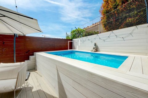 Villa de 4 dormitorios en venta en Sant Just Desvern, Barcelona, Cataluña, Spain № 7055 - foto 26