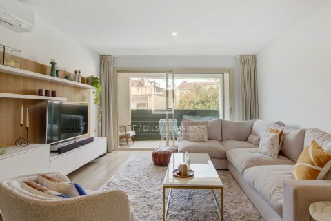 Villa de 4 dormitorios en venta en Sant Just Desvern, Barcelona, Cataluña, Spain № 7055 - foto 29