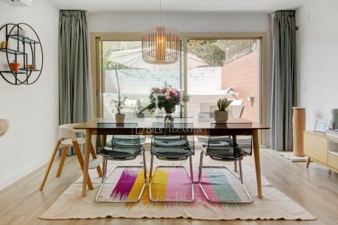 Villa de 4 dormitorios en venta en Sant Just Desvern, Barcelona, Cataluña, Spain № 7055 - foto 10