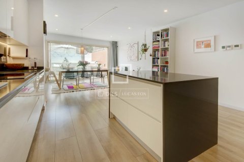 Villa de 4 dormitorios en venta en Sant Just Desvern, Barcelona, Cataluña, Spain № 7055 - foto 14