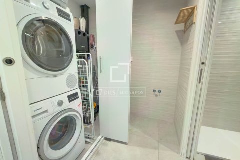Villa de 4 dormitorios en venta en Sant Just Desvern, Barcelona, Cataluña, Spain № 7055 - foto 20