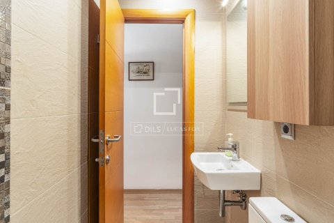 4 bedrooms apartment for sale in Barcelona, Catalonia, Spain № 7058 - photo 3