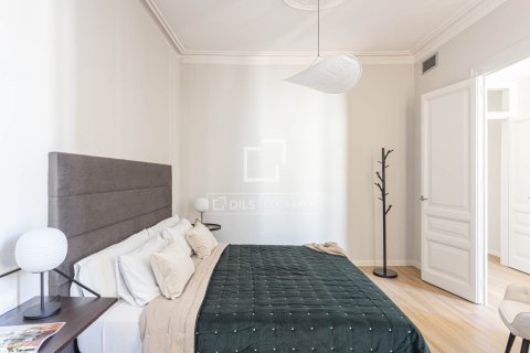 Apartamento de 2 dormitorios en venta en Barcelona, Cataluña, Spain № 7059 - foto 11