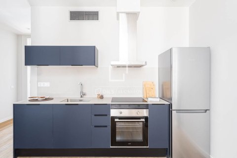 Apartamento de 2 dormitorios en venta en Barcelona, Cataluña, Spain № 7059 - foto 21