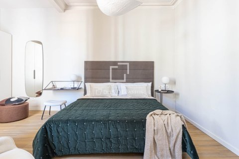 Apartamento de 2 dormitorios en venta en Barcelona, Cataluña, Spain № 7059 - foto 14