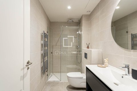 Apartamento de 2 dormitorios en venta en Barcelona, Cataluña, Spain № 7059 - foto 5