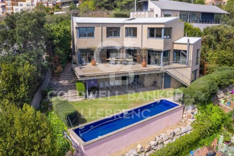 Купить дом в Барселона, Испания с 4 спальни, 439м², № 5914 - фото 2