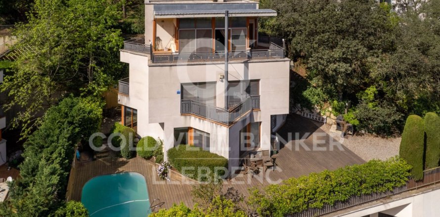 5 bedrooms house for sale in Barcelona, Catalonia, Spain № 5910