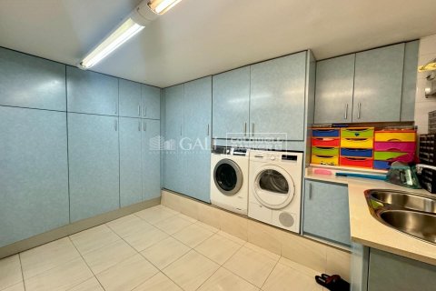 Купить дом в Андорра, Испания с 4 спальни, 384м², № 5915 - фото 13