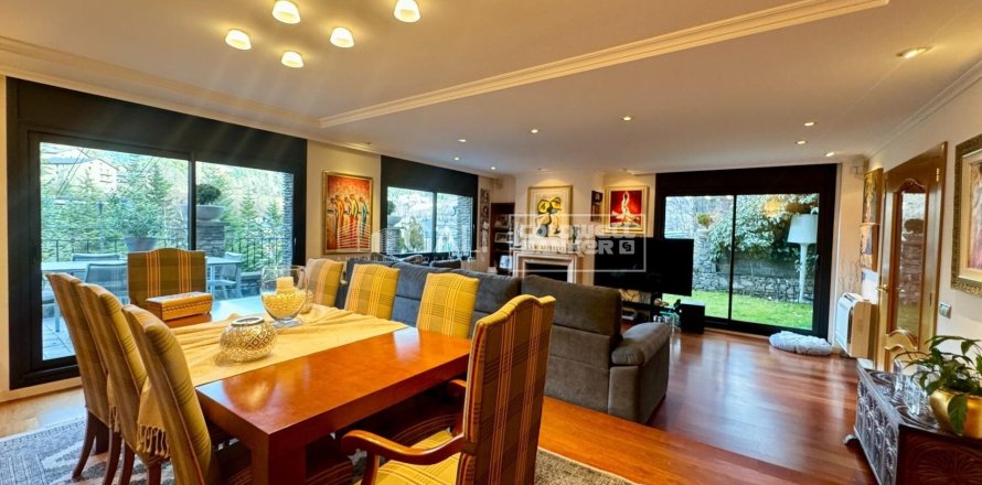 Дом с 4 спальнями в Принципате Андорре , Лерида, Каталония, Испания № 5915