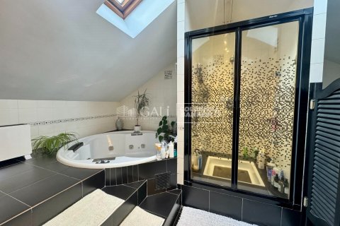 Купить дом в Андорра, Испания с 4 спальни, 384м², № 5915 - фото 23