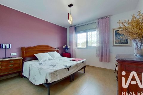 4 bedrooms apartment for sale in El Vendrell, Tarragona, Catalonia, Spain № 4742 - photo 11