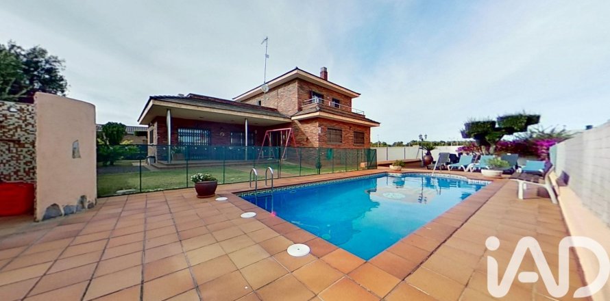 4 bedrooms apartment for sale in El Vendrell, Tarragona, Catalonia, Spain № 4742