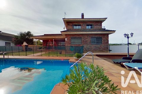 4 bedrooms apartment for sale in El Vendrell, Tarragona, Catalonia, Spain № 4742 - photo 3