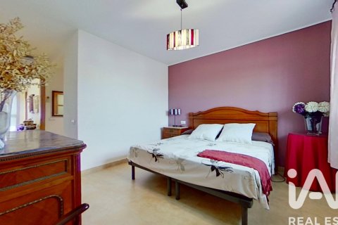 4 bedrooms apartment for sale in El Vendrell, Tarragona, Catalonia, Spain № 4742 - photo 12