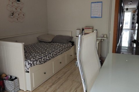 Купить квартиру в Кастельдефельс, Испания с 3 спальни, 123м², № 4738 - фото 17