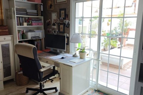 Купить квартиру в Кастельдефельс, Испания с 3 спальни, 123м², № 4738 - фото 3