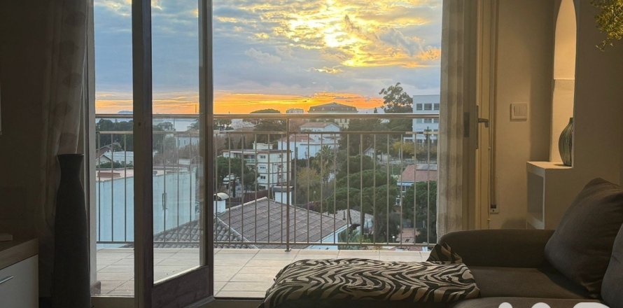 3 bedrooms apartment for sale in El Masnou, Barcelona, Catalonia, Spain № 4740