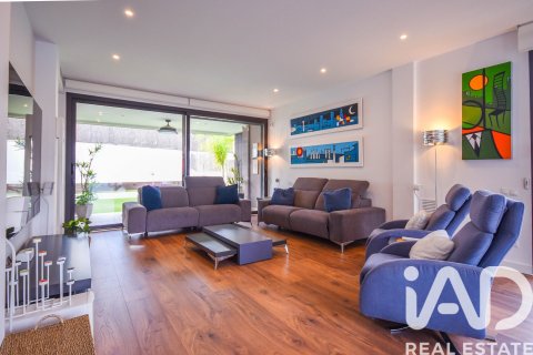 5 bedrooms townhouse for sale in Sant Pere de Ribes, Barcelona, Catalonia, Spain № 4737 - photo 5