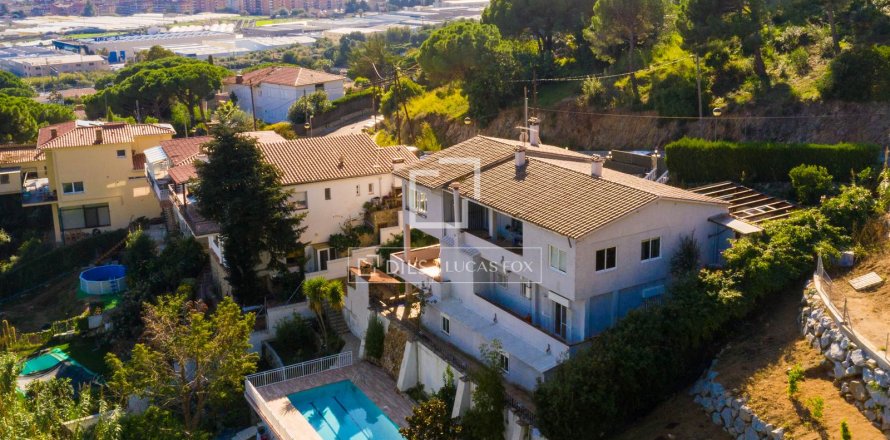 6 chambres villa à vendre à Cabrils, Barcelona, Catalonia, Spain № 3911