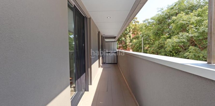 Квартира с 3 спальнями в Л'Оспиталет-де-Льобрегате, Барселона, Каталония, Испания № 2122