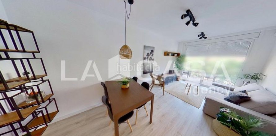 Квартира с 2 спальнями в Сант-Андреу, Барселона, Каталония, Испания № 2121