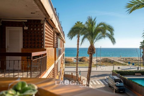 Пентхаус с 3 спальнями в Кастельдефельсе, Барселона, Каталония, Испания № 2123