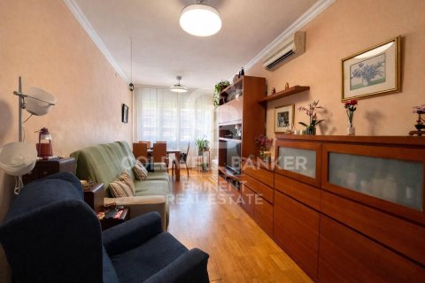 Apartamento de 4 dormitorios en venta en Barcelona, Cataluña, Spain № 7711 - foto 22