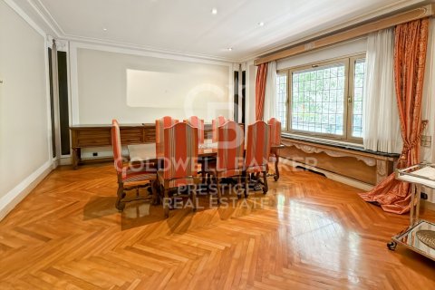 Купить квартиру в Барселона, Испания с 5 спален, 323м², № 7710 - фото 18