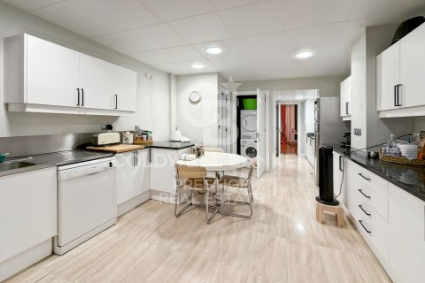 Купить квартиру в Барселона, Испания с 5 спален, 323м², № 7710 - фото 16