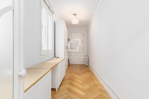 2 chambres apartment à vendre à Barcelona, Catalonia, Spain № 4035 - photo 23