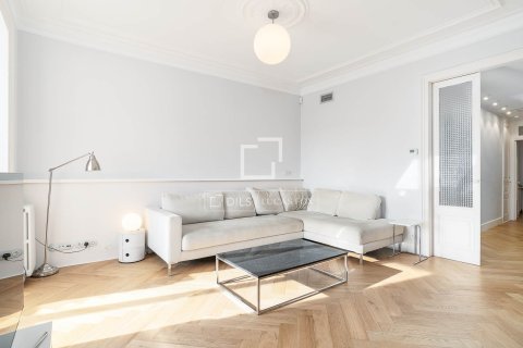 2 chambres apartment à vendre à Barcelona, Catalonia, Spain № 4035 - photo 4