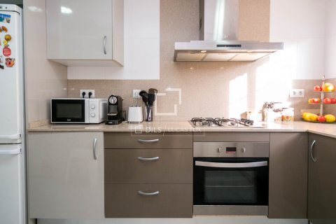 Villa de 4 dormitorios en venta en Castelldefels, Barcelona, Cataluña, Spain № 4034 - foto 3