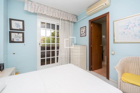 Villa de 4 dormitorios en venta en Castelldefels, Barcelona, Cataluña, Spain № 4034 - foto 21