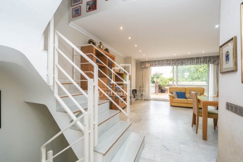 Villa de 4 dormitorios en venta en Castelldefels, Barcelona, Cataluña, Spain № 4034 - foto 12