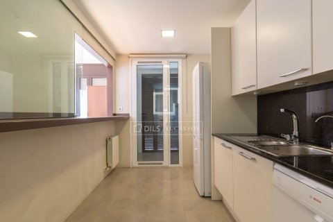 3 chambres apartment à vendre à Sant Just Desvern, Barcelona, Catalonia, Spain № 4038 - photo 15