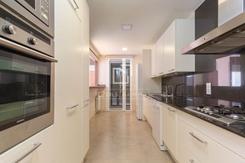 3 chambres apartment à vendre à Sant Just Desvern, Barcelona, Catalonia, Spain № 4038 - photo 14