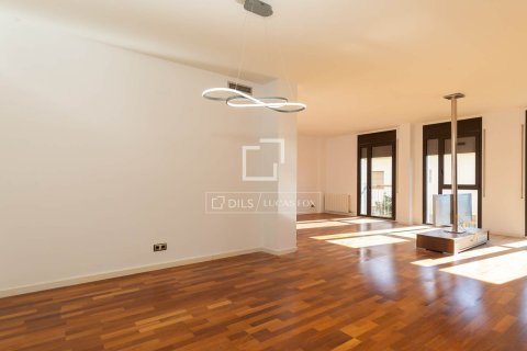 3 chambres apartment à vendre à Sant Just Desvern, Barcelona, Catalonia, Spain № 4038 - photo 8