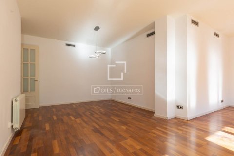 3 chambres apartment à vendre à Sant Just Desvern, Barcelona, Catalonia, Spain № 4038 - photo 10