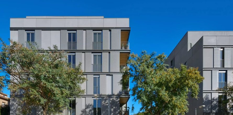 Квартира с 4 спальнями в Барселоне, Каталония, Испания № 1800