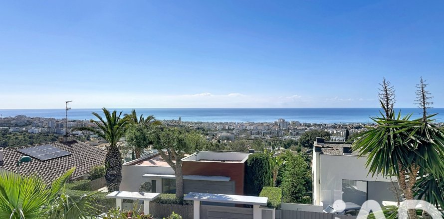 4 bedrooms townhouse for sale in Sitges, Barcelona, Catalonia, Spain № 7448