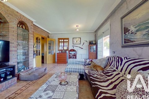 Сasa de 5 dormitorios en venta en El Vendrell, Tarragona, Cataluña, Spain № 7451 - foto 28