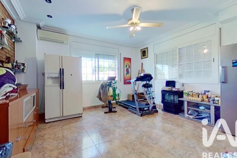 Сasa de 5 dormitorios en venta en El Vendrell, Tarragona, Cataluña, Spain № 7451 - foto 5