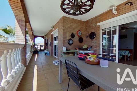 Сasa de 5 dormitorios en venta en El Vendrell, Tarragona, Cataluña, Spain № 7451 - foto 21